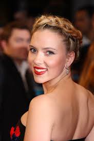 There are lots of ways to do a braided flower crown hairstyle. Today S Must See Hairstyle Scarlett Johansson S Dutch Braided Crown Of Hair Glamour