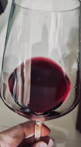 Vinul rosu contine o multime de antioxidati si are capacitatea de a iti creste nivelul colesterolului bun (hdl). Poama BoiereascÄ Vinul De CoacÄze Negre Are Mai MulÈi AntioxidanÈi Decat Vinul RoÈu Sau Ceaiul Negru Este SursÄ BogatÄ De Vitamina C Are Beneficii Pentru InimÄ Rinichi Èi Ficat IntÄreÈte Sistemul