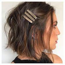 Chin Length Hairstyles Are Our Newest Obsession Keep Reading For 37 Of The Most Versatile Ways To Wear The Look Chin Length Hair Shortish Hair Hair Styles