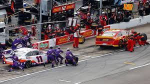 Free picks with best odds nba, nfl, ncaa basketball, football, mlb baseball, fifa world cup soccer, nascar, f1, atp tennis, pga golf. Nascar At Kentucky Odds Predictions 2 Betting Picks For Sunday S July 12 Quaker State 400 The Action Network