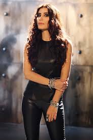 Kalbimin tek sahibine, acemi balık, aşk eşittir biz, kaçın kurası, yazsın lt → turkish, azerbaijani → i̇rem derici (58 songs translated 347 times to 37 languages). 41 Irem Derici Ideas In 2021 Fashion Ocean Heart Turkish Pop