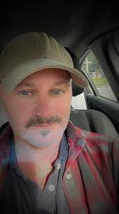 Nostalgic discussion about 90s curtain haircuts and mushroom hairstyles