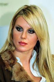 Please inform apartamenty na krainova 5 in advance of your expected arrival time. Top Model Simona Krainova Celebrates Her 48th Birthday I Thought It Might Be Over For Me At 37 Luxury Prague Life