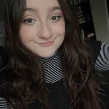 Savannah Moss's Instagram, Twitter & Facebook