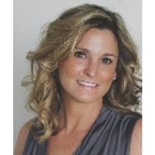 Lori Hubbell's Instagram, Twitter & Facebook