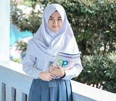 6 tutorial hijab segi empat simple untuk anak smp sma kuliah. 30 Ide Keren Hijab Gambar Cewek2 Cantik Lucu Berhijab Mede Linmin