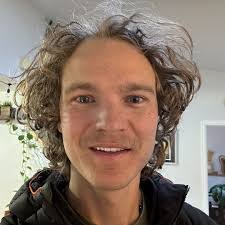 Luke Andrew's Instagram, Twitter & Facebook