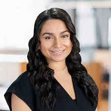 Danielle Farina's Instagram, Twitter & Facebook