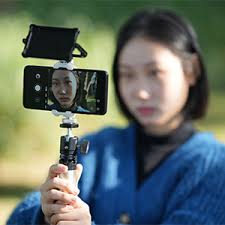 Niceyrig DSLR Camera Foldable Selfie Vlog Filmmaking Flip Screen Mirror for  Sony A6600 A6500 A7RIV A7 RIII A7M3 Fuji XT-4 Canon 5D : Amazon.com.au: Home