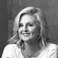 Angela Stiff's Instagram, Twitter & Facebook