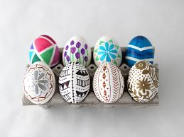 Get ready for easter this year with festive decorating ideas spreading touches of spring around the home. How To Decorate Easter Eggs With Permanent Marker How Tos Diy