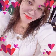 Satisfy your sweet cravings with Jollibee Peach Mango Pie— two fruits  combined in one delicious treat. You'll surely enjoy real peach mango  goodness in every bite with its crispy crust and oozing