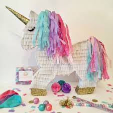 Geburtstagsparty Diy Deko Fur Einen Gelungenen Kindergeburtstag Pinata Basteln Geburtstagsparty Piniata Basteln