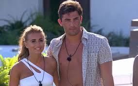 Smart Women Don T Marry Down They Marry Wide Love Island Love Island 2018 Smart Women