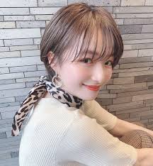 sand on instagram repost yuki82 sand ㅤ ナチュラルショート シースルーバングも大人気 ショートスタイルのポイントを紹介します 前髪と顔周りで作る小顔効果 1人1人のはえ癖に合わせた細かい束感 ショート 美人 丸顔 ショート ヘア