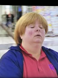 What's the funniest of Sharon's injuries? : r/KathAndKim