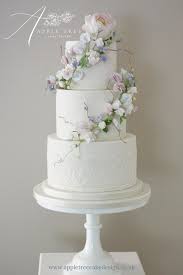 Sugar Flower Summer Garland Wedding Cake Floral Wedding Cakes Romantic Wedding Cake Wedding Cakes With Flowers