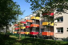 Seit nunmehr 65 jahren setzen wir unsere erfahrungen und kompetenzen für unsere mieter, für den wohnungsbau und den wohnstandort rüsselsheim am main ein. Was Ist Auf Dem Balkon Erlaubt Was Verboten Recht Haufe