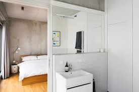 So können diese fenster ihren wünschen optimal angepasst werden. Bad En Suite Vor Und Nachteile Vom Bad Im Schlafzimmer