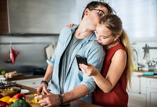 How To Define Romance In Your Relationship | Regain
