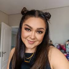 Megan Kearns's Instagram, Twitter & Facebook