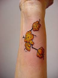 It is among those tattoos that will be good to see and not to attract too much attention. 27 Glorious Wrist Flower Tattoos And Designs
