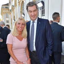 Markus söder (born 5 january 1967) is a german politician and leader of the christian social union (csu) party since january 2019. Markus Soder Hundin Molly Ist Die Neue In Seiner Familie Gala De