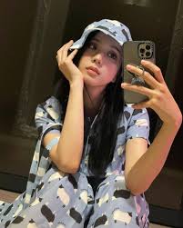 With tenor, maker of gif keyboard, add popular jisoo animated gifs to your conversations. Blackpink Fans Are Loving Jisoo S Cute Matching Fashion Allkpop