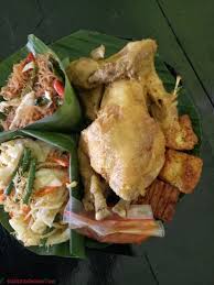 Masakan jawa tempe menjadi masakan internasional dan menjadi satu satunya masakan indonesia yang tidak terpengaruh oleh masakan tionghoa , masakan india , atau masakan arab. Ayam Ingkung Wisata Kuliner Khas Jawa Kini Ada Di Kendari Sultrademo Co