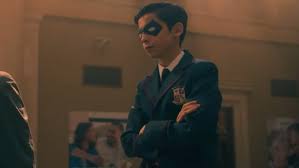 Whether you call them screencaps, screengrabs, photos or pictures, we have them! Umbrella Academy Number 5 S Role In Jfk Assassination