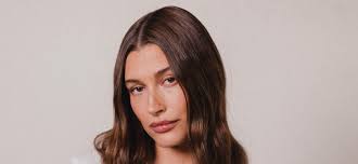 Hailey Bieber Shows Off New Daring Bob Haircut