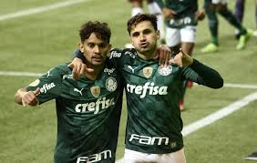 Estamos falando do palmeiras e do corinthians, então, vamo sabe quem tem mais títulos? Mais Um Recorde Palmeiras Pode Colocar Maior Sequencia De Vitorias No Brasileiro