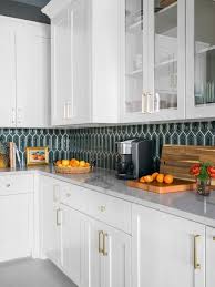 User Friendly Extras Making The Hgtv Smart Home 2019 Kitchen Super User Friendly The Base Cabinets Include A Hanging Pan Or Smart Home Kitchen Remodel Kitchen