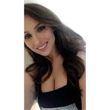 Dani Best (@dani_y_best)