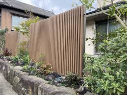 縦格子のスリットスクリーンで和モダンな空間に ｜ スタッフブログ（飯塚店）｜エクステリア・ガーデン・外構・造園｜グランド工房