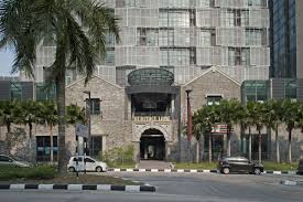 Accommodations offer separate sitting areas and include desks. Empire Damansara Ong Ong Archello