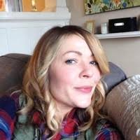 Lisa Lamont's Instagram, Twitter & Facebook