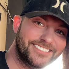 Running away with the circus is one of the best calls I ever made. I can't  believe this run at @zinzannichicago is already halfway over! 😭 Snap up  those tix at the