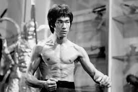 Bruce Lee y la nueva teoría sobre su muerte: exceso de agua