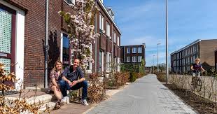 Utrecht university | uu · department of biology. Rene Verkoopt Huis In Leidsche Rijn Vroeger Wilde Je Hier Niet Dood Gevonden Worden Nu Gaan Woningen Als Een Gek Utrecht Ad Nl