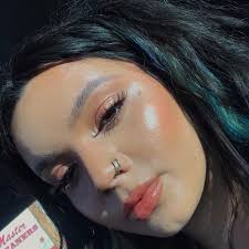 Hannah Groves (@make_up_and_medicine) • Instagram photos and videos