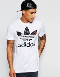 Adidas Black And White T Shirt Mens Adidas Originals T Shirt With Prism Trefoil Logo Ao3005 At Asos Com Desenho De Camiseta Blusas Masculinas Moda Masculina