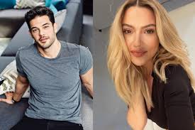 Çirkin ve şişman insanlarla görüşmek istemiyorum ağustos 14, 2021 survivor aleyna kalaycıoğlu iddialı paylaşımlara devam ediyor! Hadise Nin Yeni Sevgilisi Mehmet Dincerler Kimdir Kac Yasinda Cemre Com