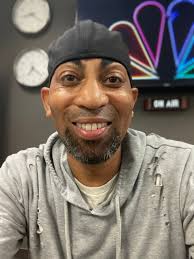 At Good Neighbor Diner in LA before Sharon's KTLA appearance. Look at the  pic