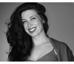 Caitlin Connelly's Instagram, Twitter & Facebook