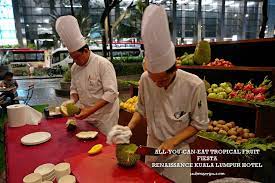 Semua orang merungut harga barang, kos makanan di restoran dan kedai makan semakin melonjak tinggi. Buka Puasa Buffet 2017 Renaissance Kuala Lumpur Hotel Home Is Where My Heart Is