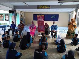 1) smk kompleks rantau abang 2) smk pulau serai 3) smka kuala abang 4) sk kg baru kuala abang 5) sk kompleks rantau abang 6) sk kuala abang 7) sk kuala dungun 8) sk lintang 9) sk pulau serai 10). Sk Kompleks Rantau Abang