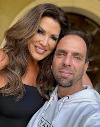 RHOC' star Emily Simpson shuts down rumors about husband Shane Simpson's  'massive' problem