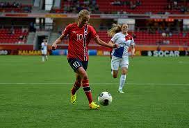 Discover more posts about caroline graham hansen. Caroline Graham Hansen Nach Tyreso Frauenfussball Schweden