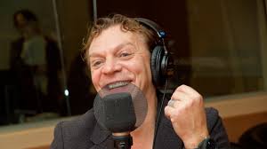 Marc Labrèche : célébrer l'humain par l'absurde